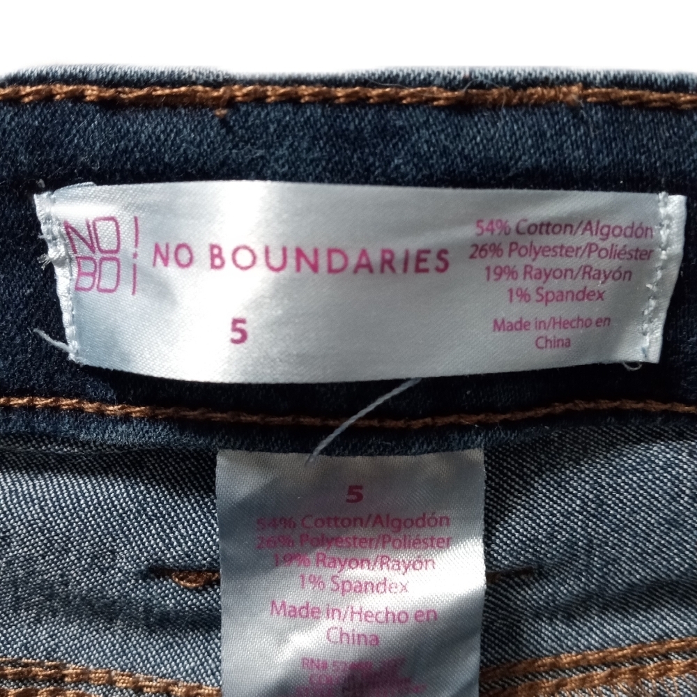 No Boundaries Bootcut Jeans –Size 5 Juniors |Y2K Vintage Denim |Stretch Mid Rise - Picture 3 of 3